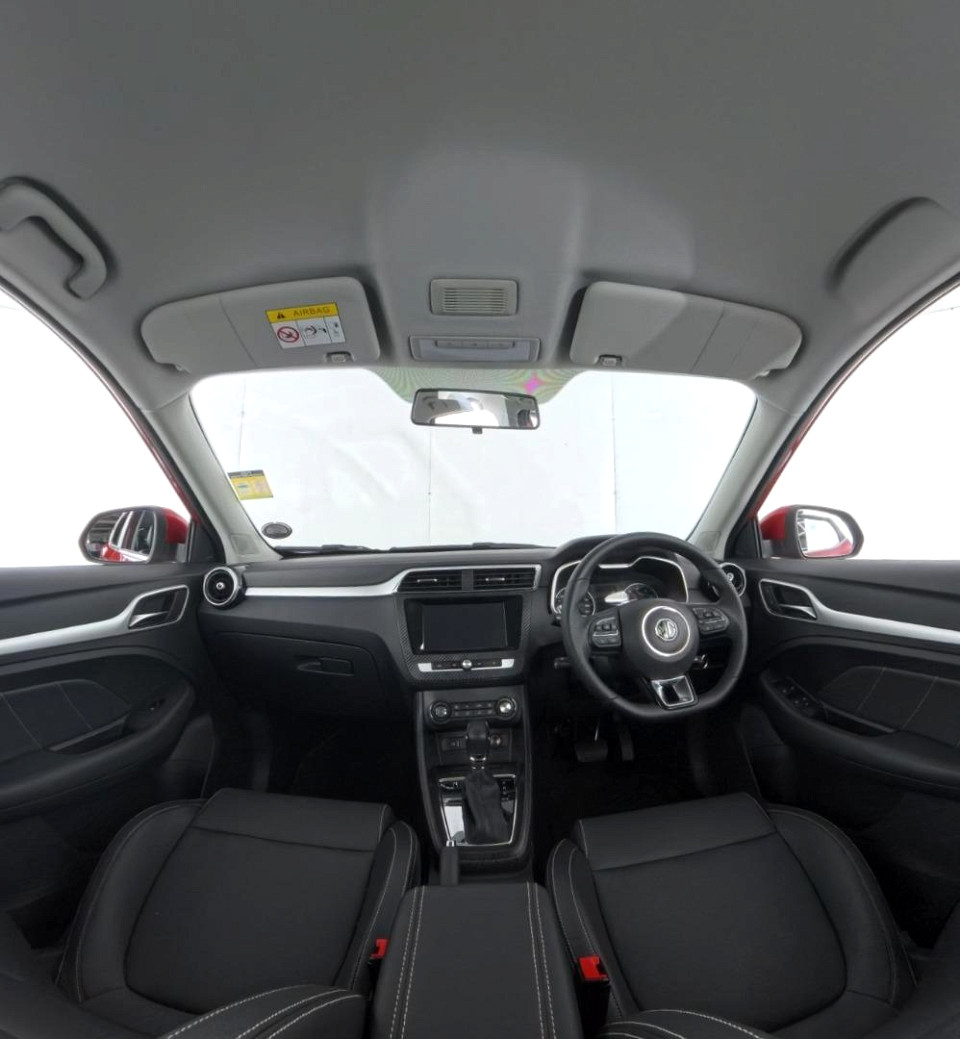 2025 MG ZS 1.5 LUXURY AT