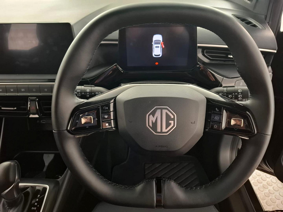 2025 MG MG3 1.5 LUXURY AT