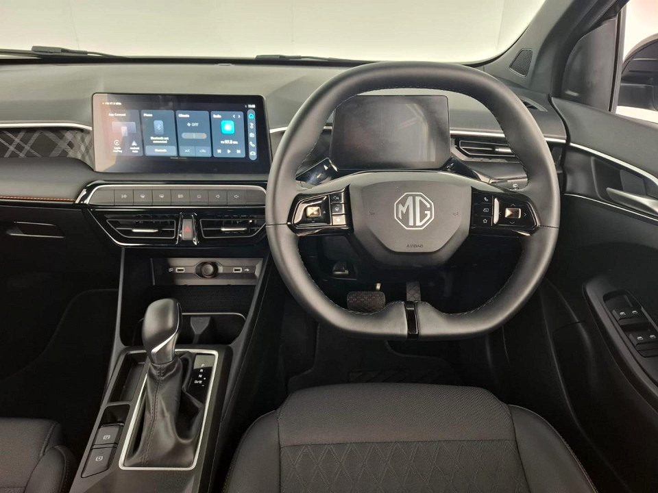 2025 MG MG3 1.5 LUXURY AT