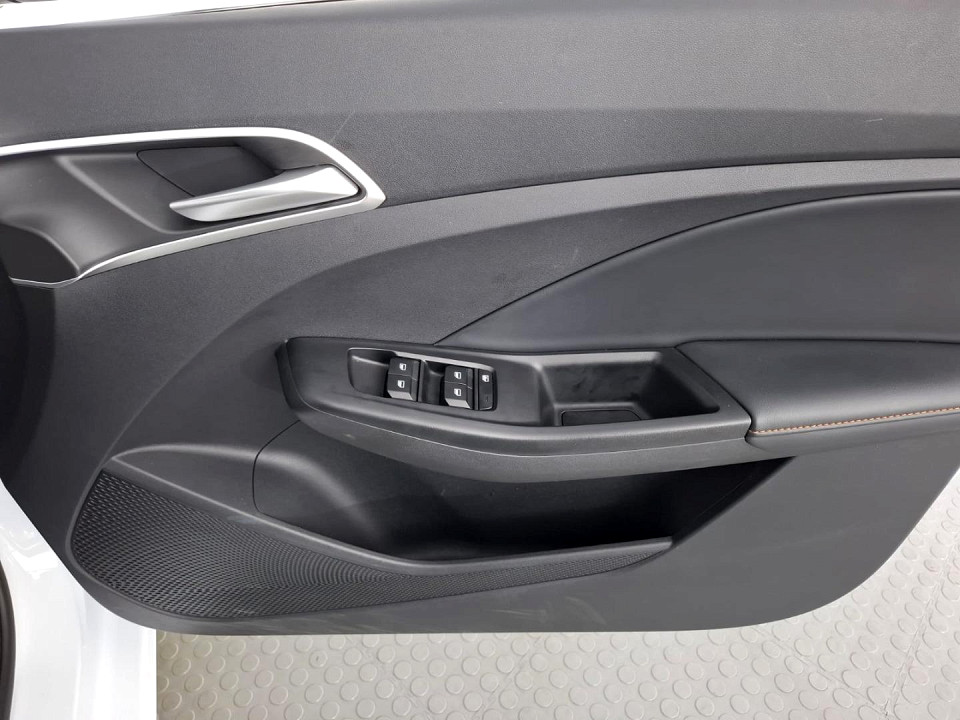 2025 MG MG3 1.5 LUXURY AT