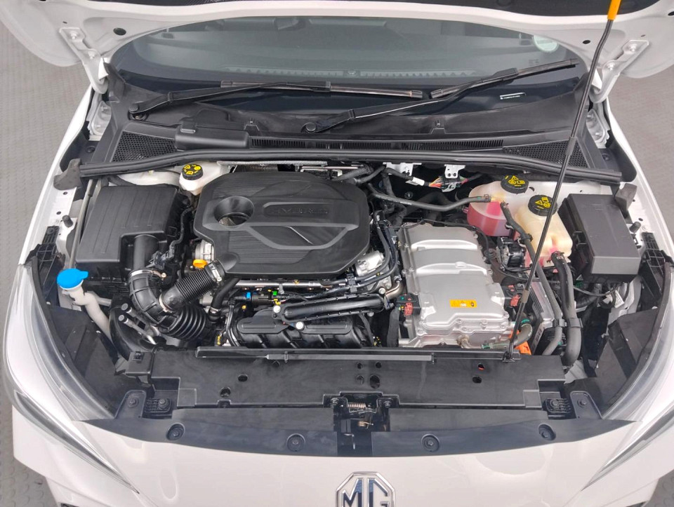 2025 MG MG3 1.5HEV LUXURY AT
