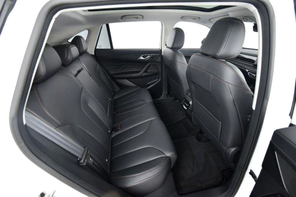 2026 MG HS 1.5T LUXURY AT