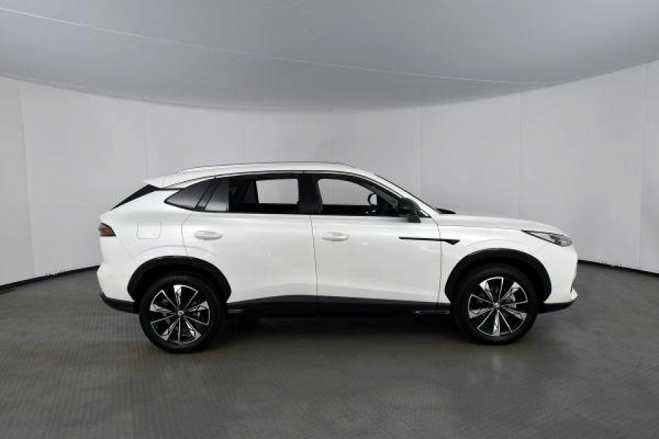 2026 MG HS 1.5T LUXURY AT