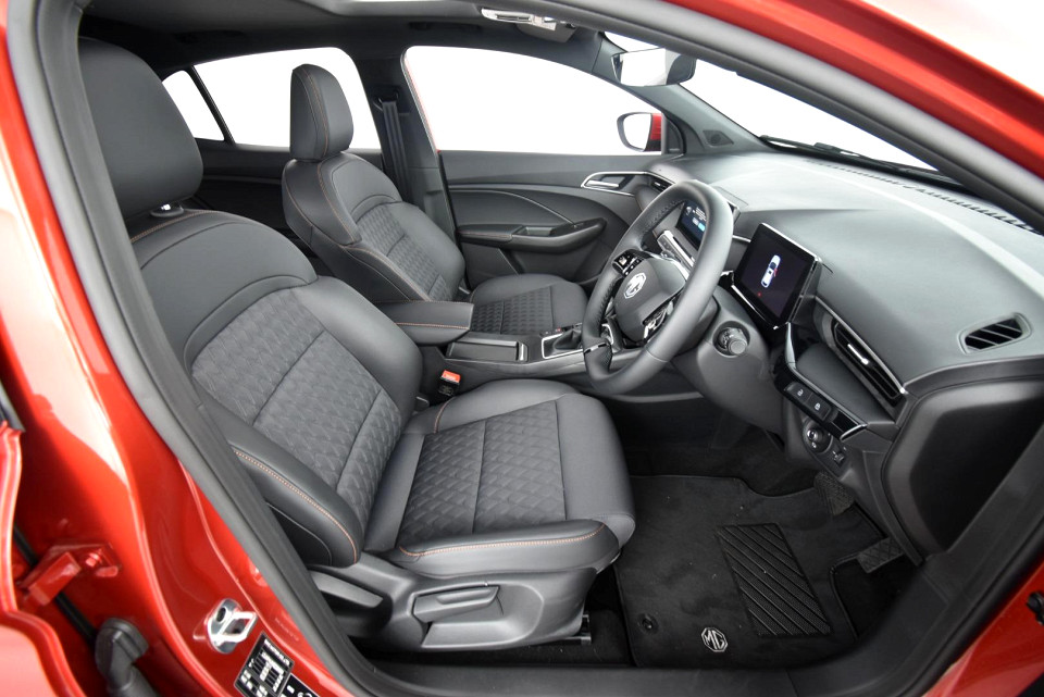 2026 MG MG3 1.5 LUXURY AT