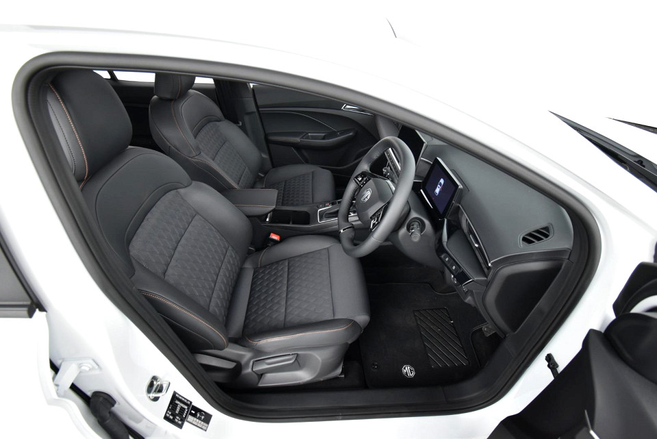 2026 MG MG3 1.5 LUXURY AT