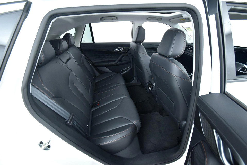 2026 MG HS 1.5T LUXURY AT