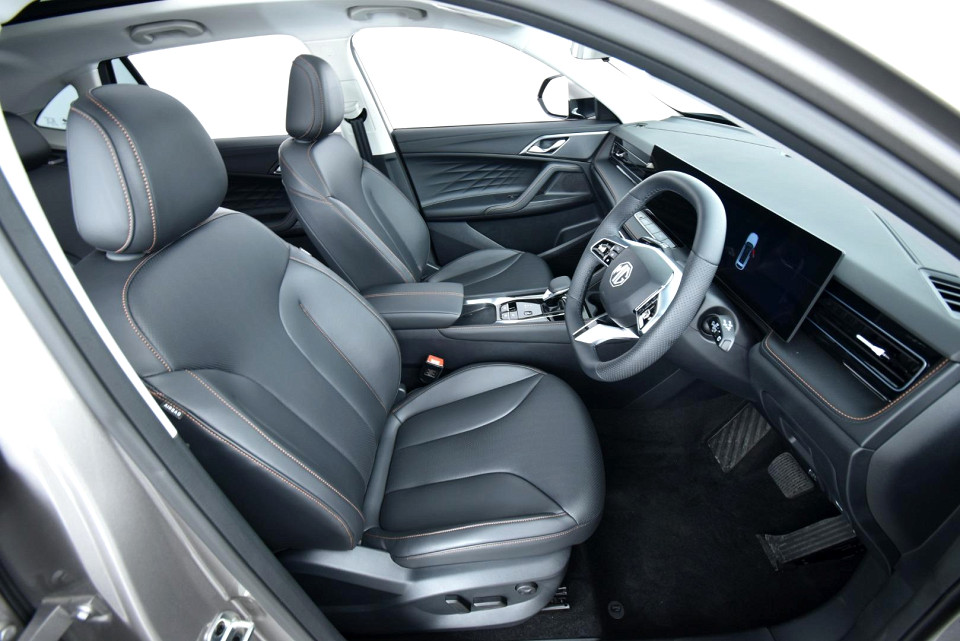 2026 MG HS 1.5T LUXURY AT
