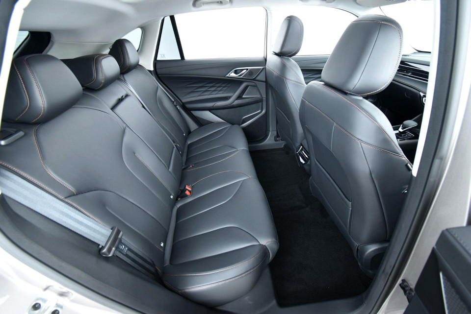 2026 MG HS 1.5T LUXURY AT