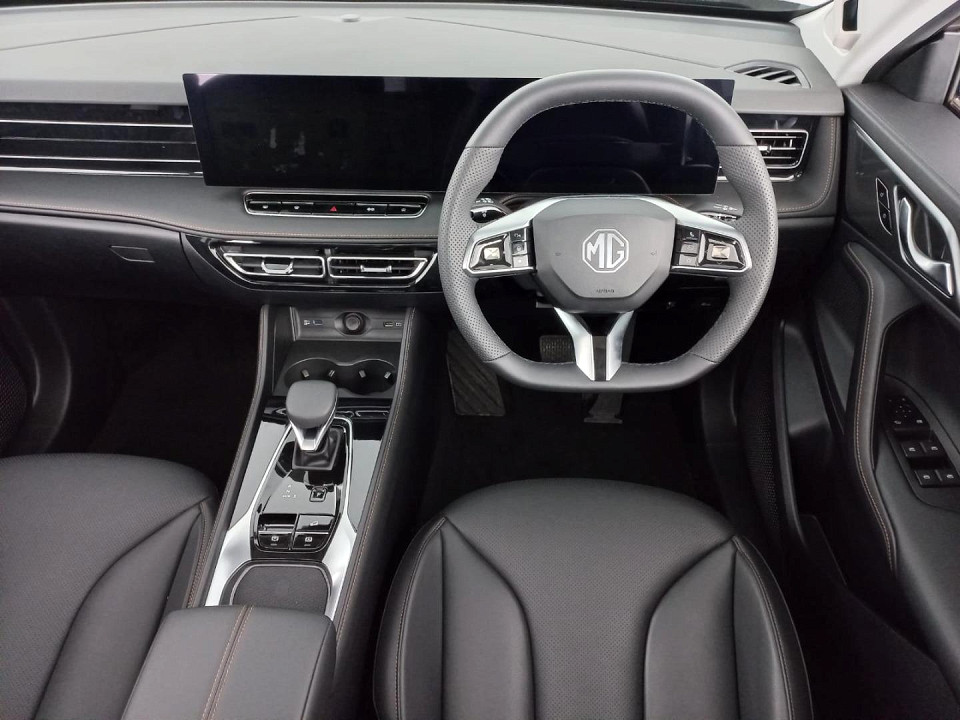 2026 MG HS 1.5T LUXURY AT