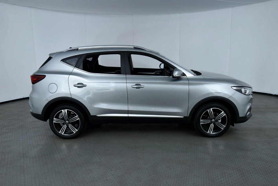 2026 MG ZS 1.5 LUXURY AT