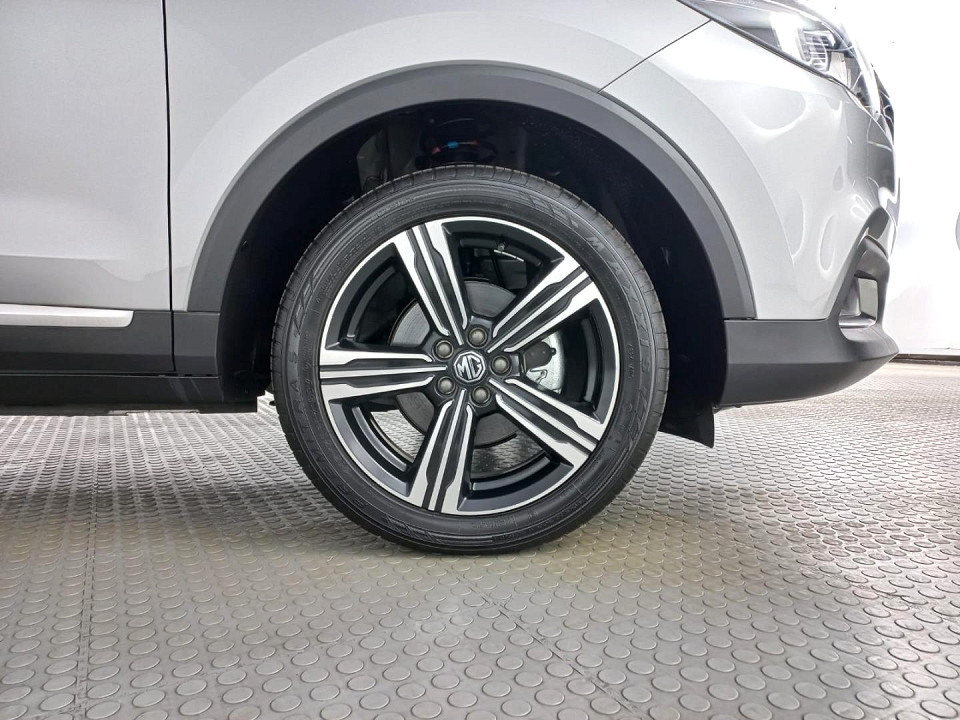 2026 MG ZS 1.5 LUXURY AT