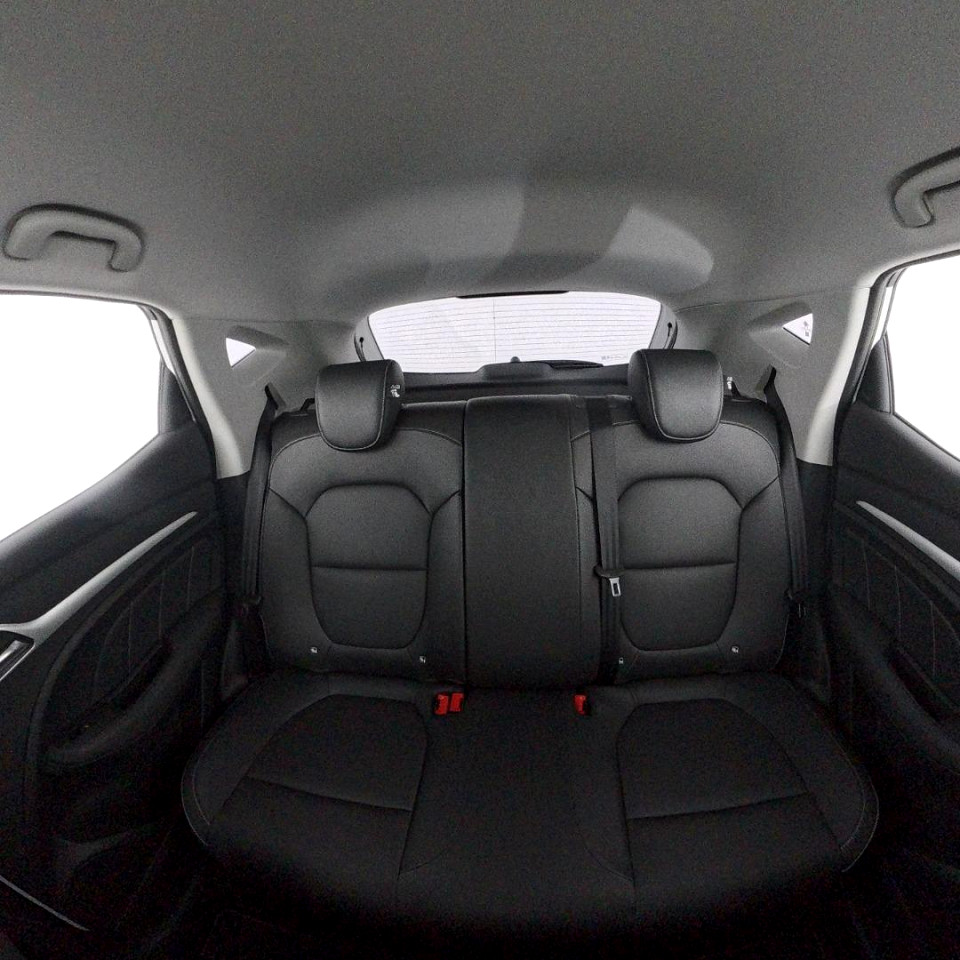 2026 MG ZS 1.5 LUXURY AT