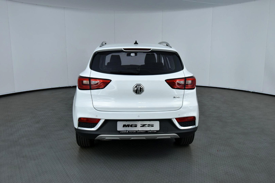 2026 MG ZS 1.5 LUXURY AT