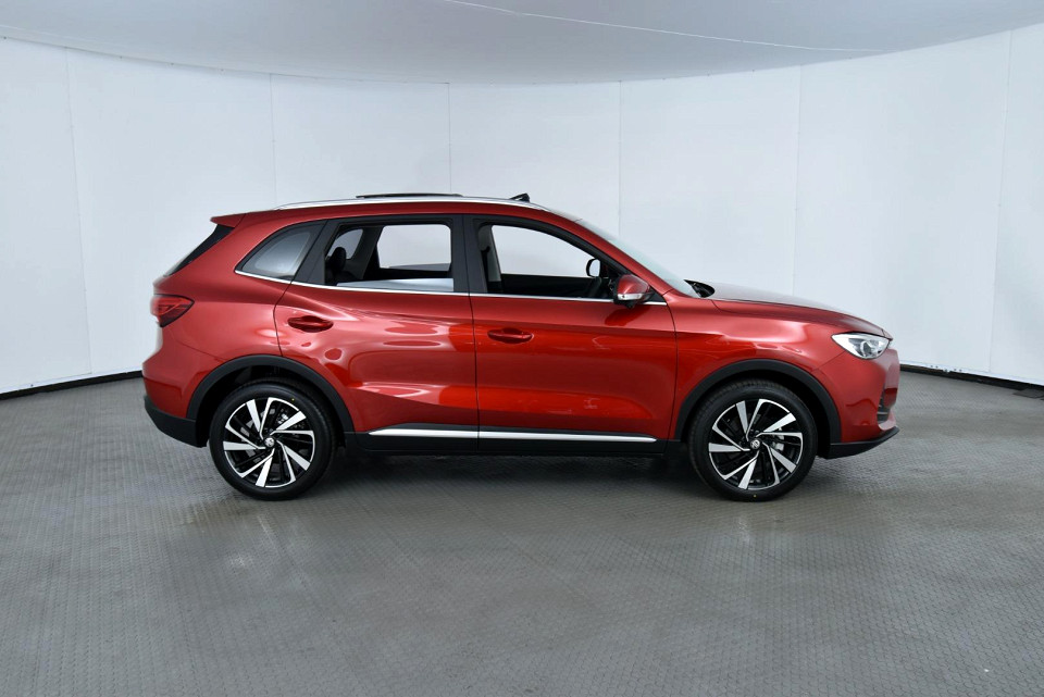2026 MG ZS PRO 1.5T LUXURY CVT
