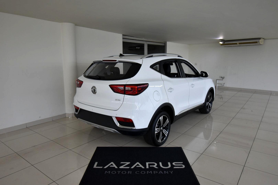 2025 MG ZS 1.5 LUXURY AT
