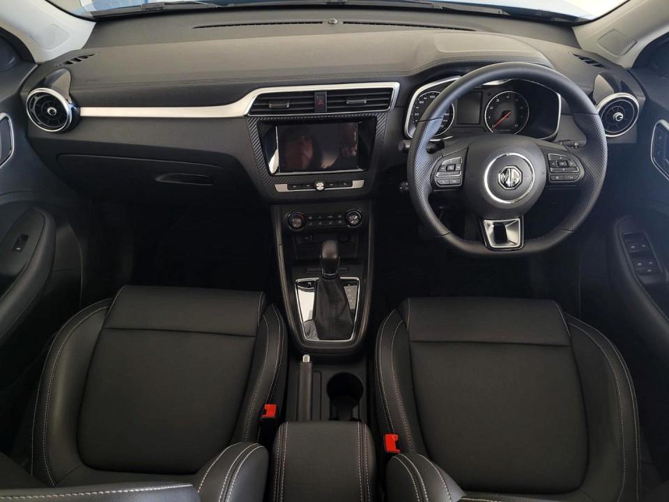 2025 MG ZS 1.5 LUXURY AT