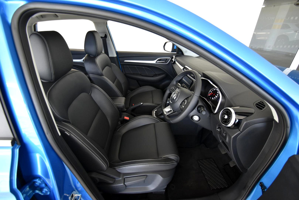 2025 MG ZS 1.5 LUXURY AT