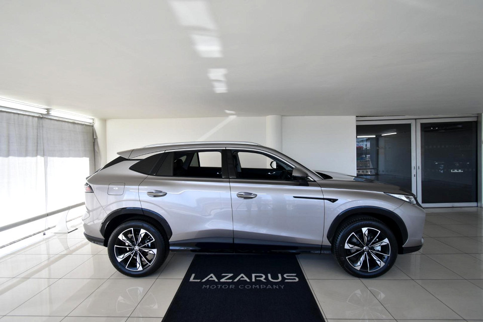 2025 MG HS 1.5T LUXURY AT