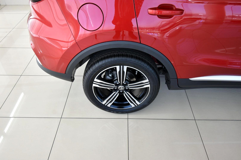 2025 MG ZS 1.5 LUXURY AT
