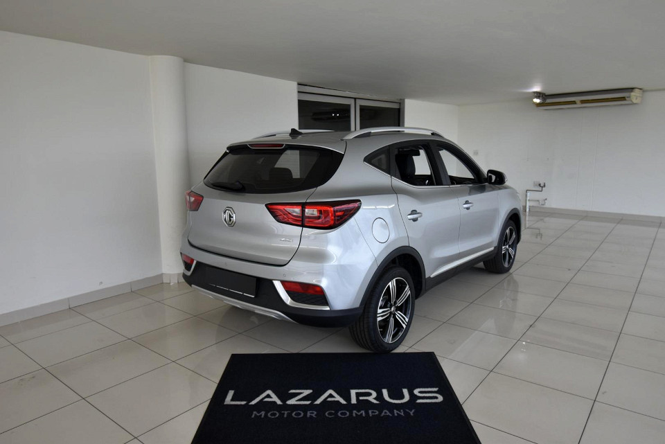 2025 MG ZS 1.5 LUXURY AT